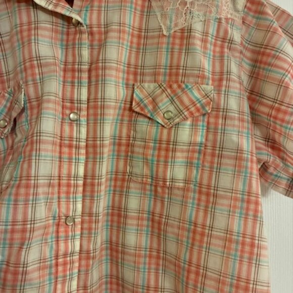 Wrangler Women's Peach Plaid Lace Pearl Snap Buttons Western Country Shirt XL - Picture 2 of 9